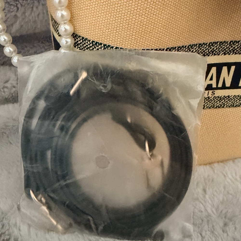 Dior Beige and Black Bucket Bag - Picture 5 of 7